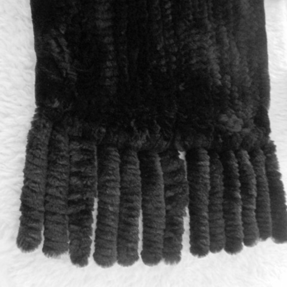 Genuine Rabbit Fur Shawl/Scarf With Tassels - Picture 6 of 7